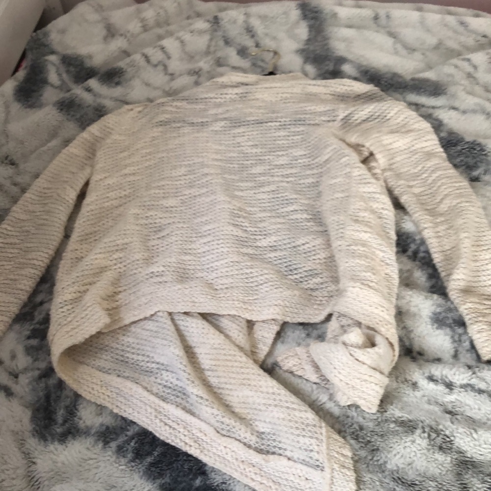 Sweater - Picture 2 of 3